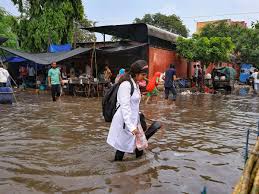 Rajasthan: Downpour in Jaipur leads to waterlogging, traffic snarls