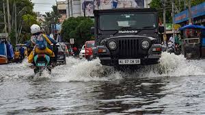 Heavy rains lash parts of Kerala causing waterlogging, traffic snarls