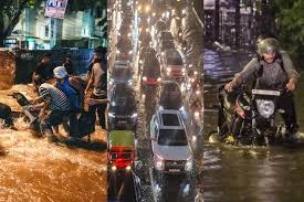 Waterlogging in parts of Delhi after rainfall, Delhi Police cautions against traffic snarls