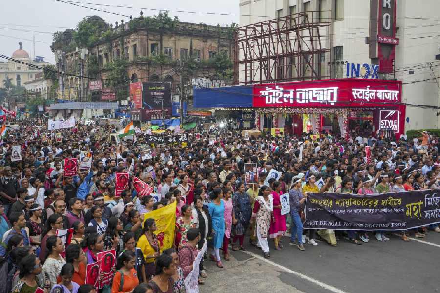 West Bengal junior doctors likely to call off 'total cease work'