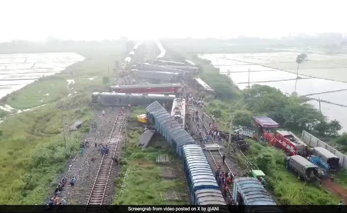 Rly Safety commissioner conducts inspection at train accident site in TN