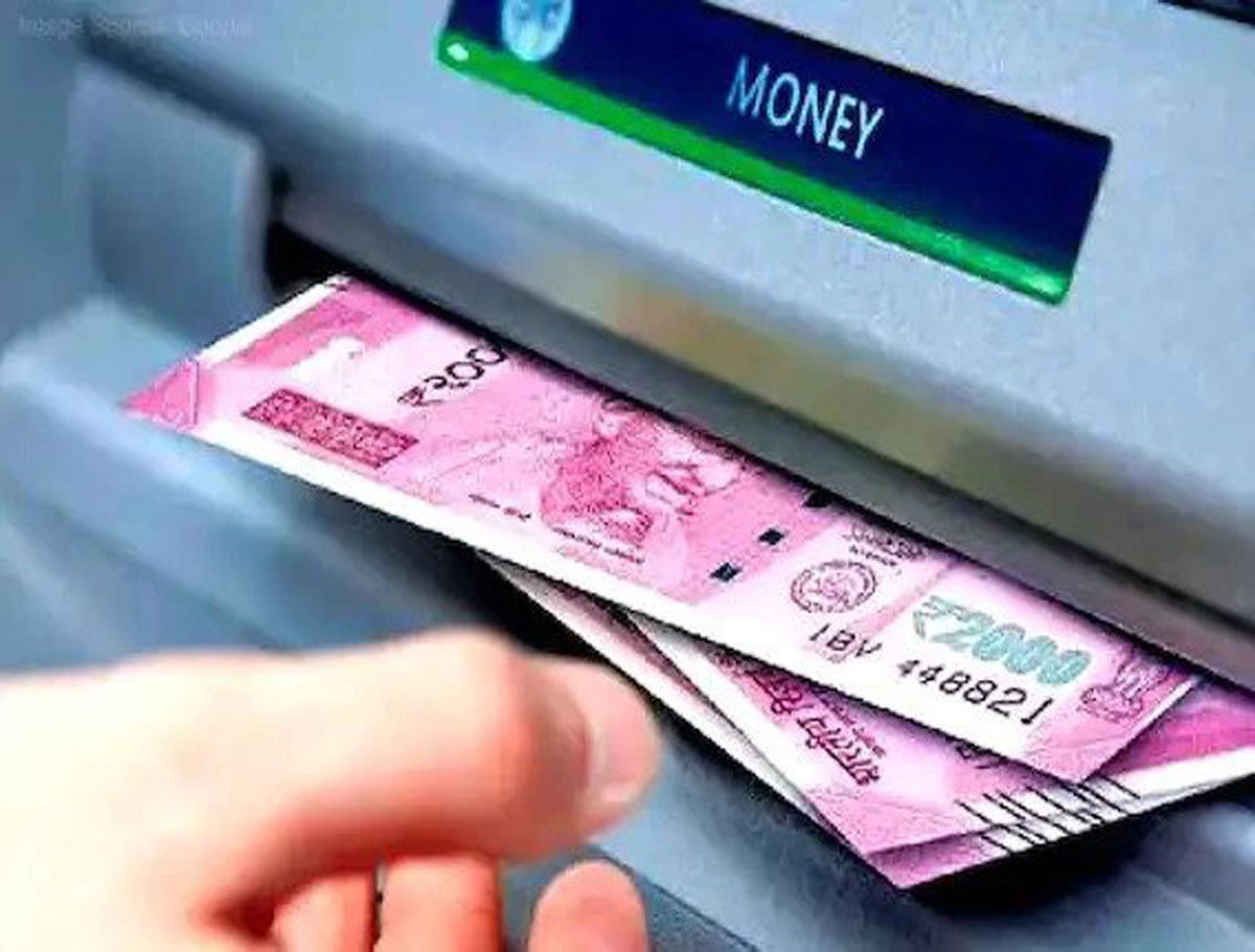 Man falls for ‘reward’ in exchange for Re 1 note; loses Rs 10 lakh